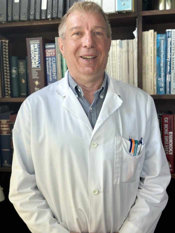 Dr. Balsier, chiropractor at Crest Hill Clinic near Joliet