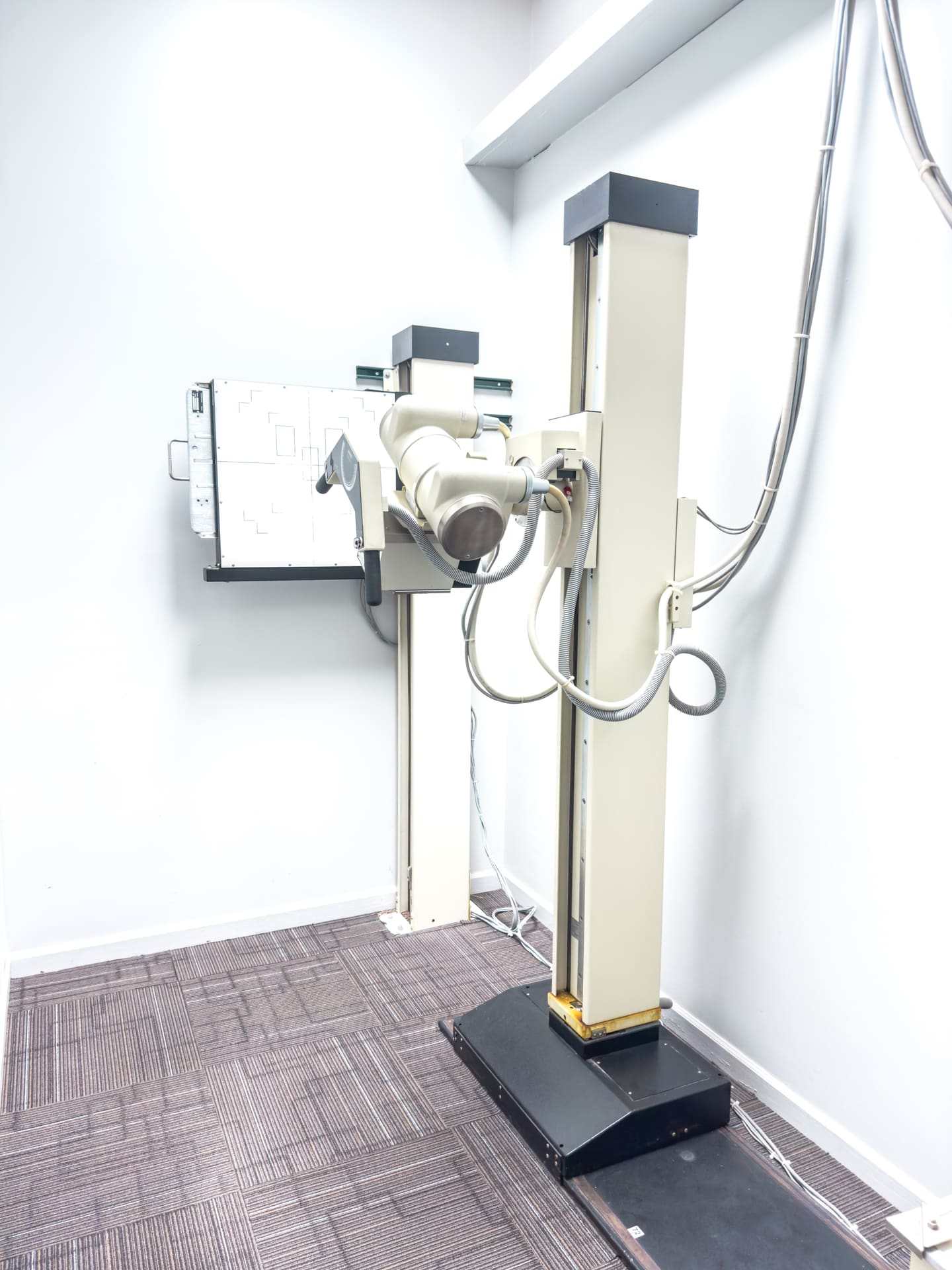 Diagnostic x-ray imaging equipment at Crest Hill Clinic